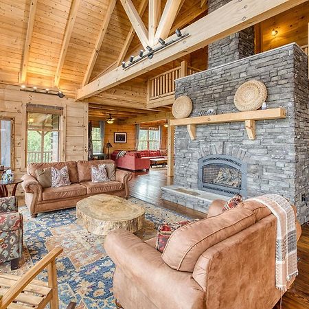Sky High Lodge By Bk Stays. Large Cabin. Amazing Views. Game Room. Jacuzzi. Six Bedrooms. Sleeps 12 Blue Ridge Exteriör bild