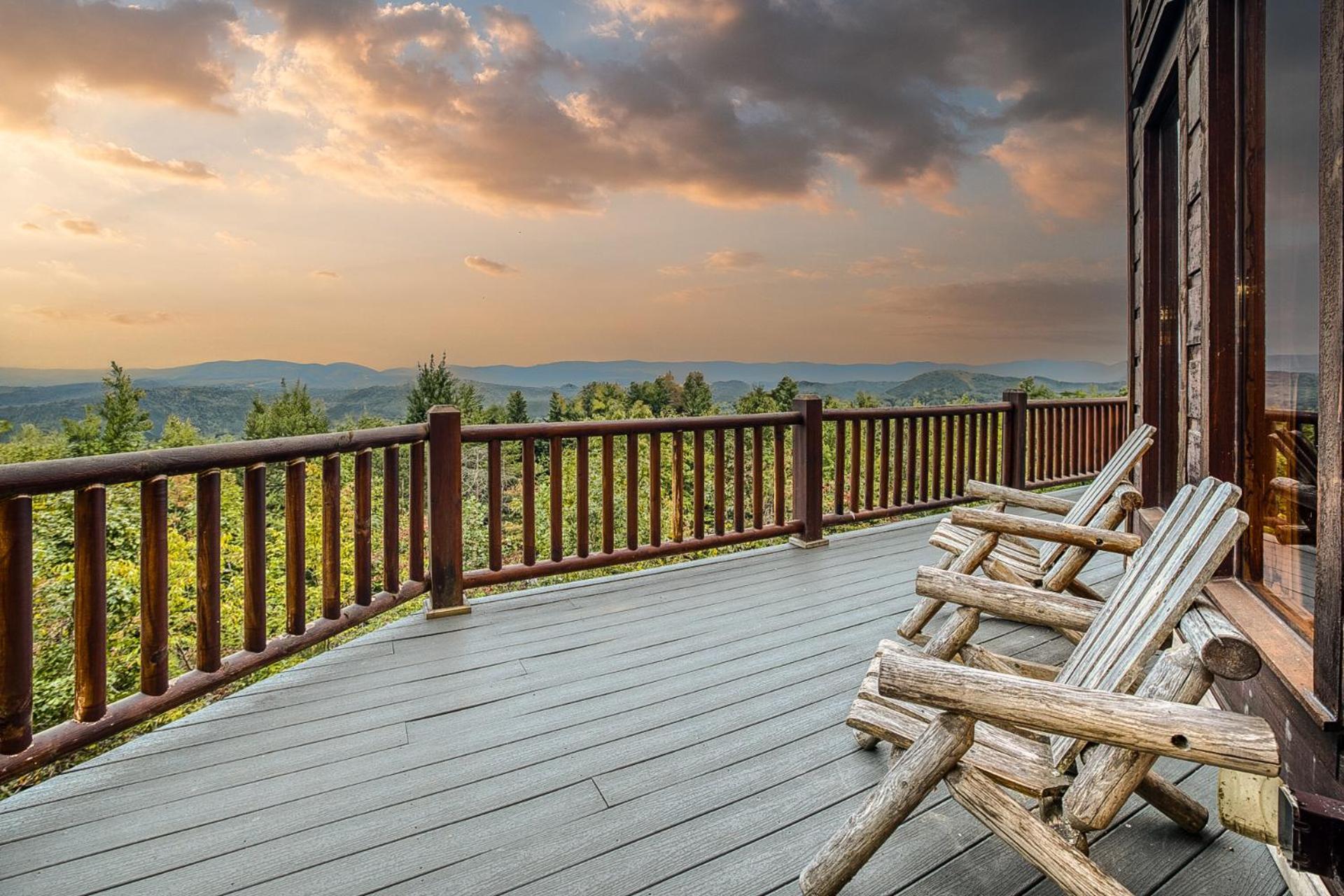 Sky High Lodge By Bk Stays. Large Cabin. Amazing Views. Game Room. Jacuzzi. Six Bedrooms. Sleeps 12 Blue Ridge Exteriör bild