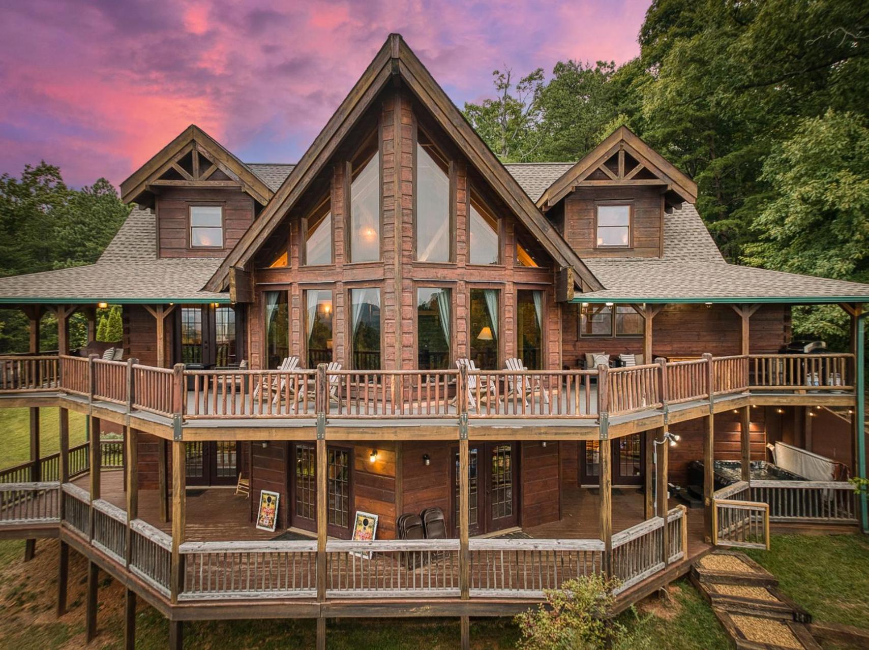 Sky High Lodge By Bk Stays. Large Cabin. Amazing Views. Game Room. Jacuzzi. Six Bedrooms. Sleeps 12 Blue Ridge Exteriör bild