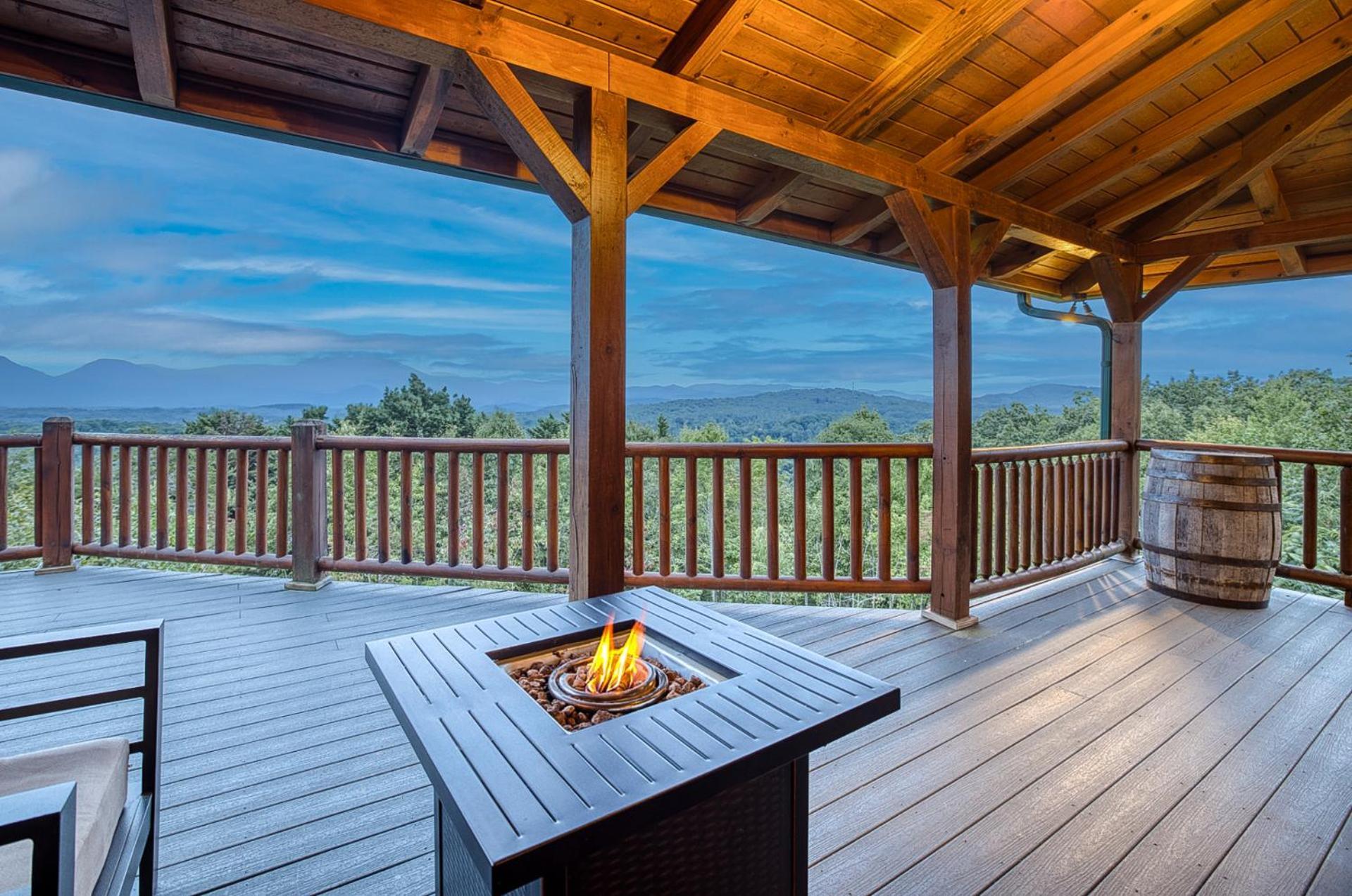 Sky High Lodge By Bk Stays. Large Cabin. Amazing Views. Game Room. Jacuzzi. Six Bedrooms. Sleeps 12 Blue Ridge Exteriör bild