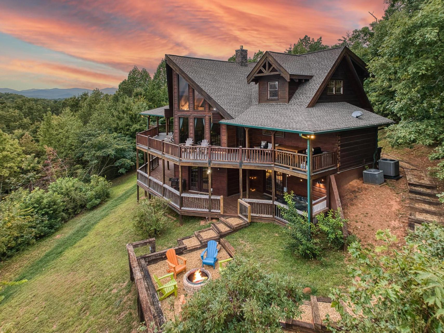 Sky High Lodge By Bk Stays. Large Cabin. Amazing Views. Game Room. Jacuzzi. Six Bedrooms. Sleeps 12 Blue Ridge Exteriör bild